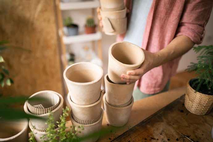 Sesuaikan dengan bahan pot yang digunakan