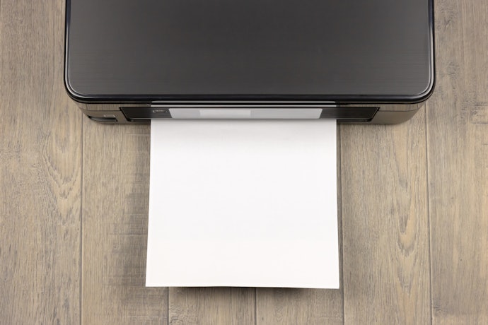 Untuk kebutuhan mencetak teks saja, tak masalah memilih printer paling standar di pasaran