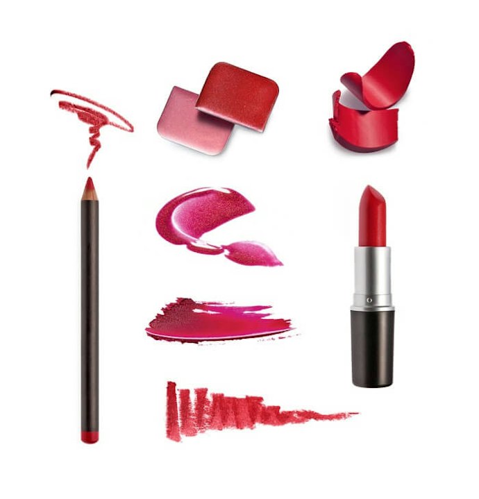 Sesuaikan lip pencil dengan warna bibir dan lipstik yang ingin digunakan
