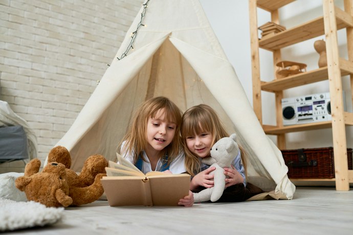 Untuk pemasangan di area indoor, sesuaikan tenda dengan ukuran ruangan