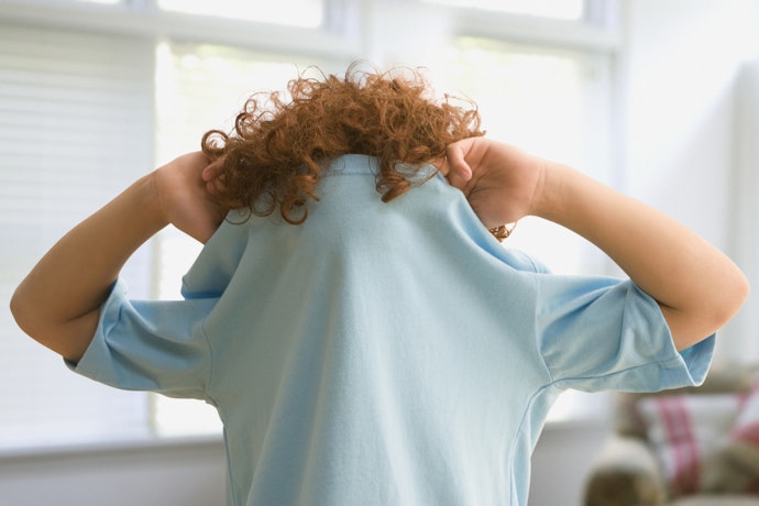 Sesuaikan ukuran baju dengan tubuh anak