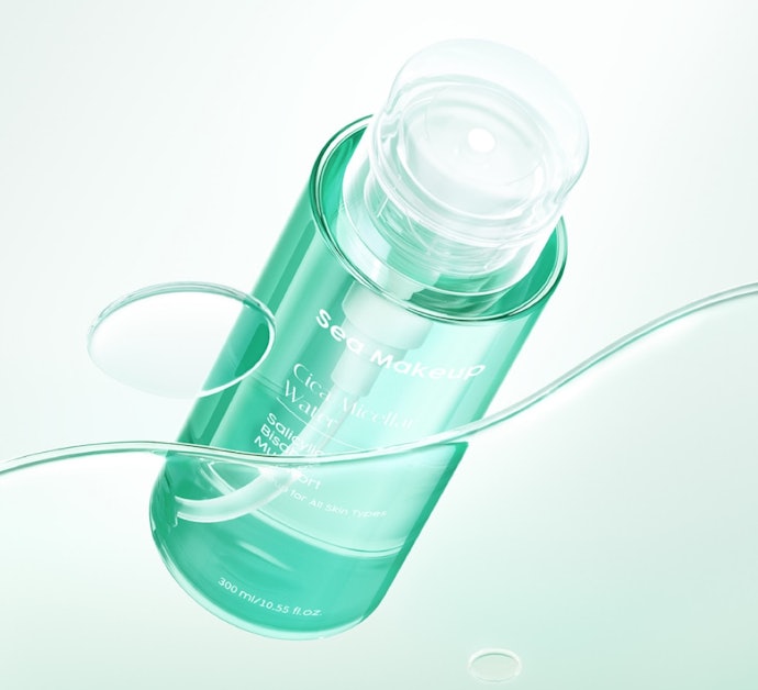 Utamakan micellar water yang tidak mengandung minyak di lima komposisi pertamanya