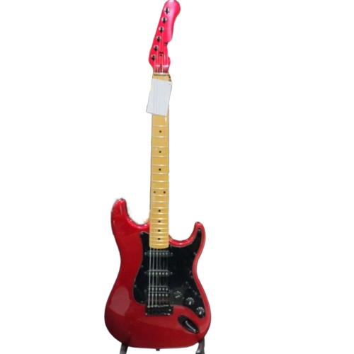 Cek juga bodi dan materialnya; Pilih gitar bodi mahogani agar suaranya sustain panjang, tetapi pilih bodi kayu alder jika mengutamakan suara yang jernih