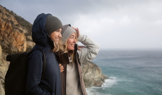 Ketahuilah perbedaan windbreaker, softshell, dan hardshell