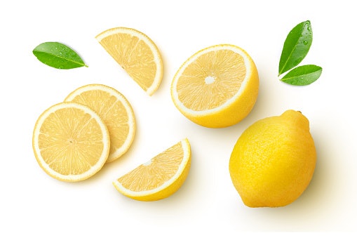 Dapatkan sampo Sunsilk dengan kandungan tea tree oil atau lemon supaya rambut bebas ketombe
