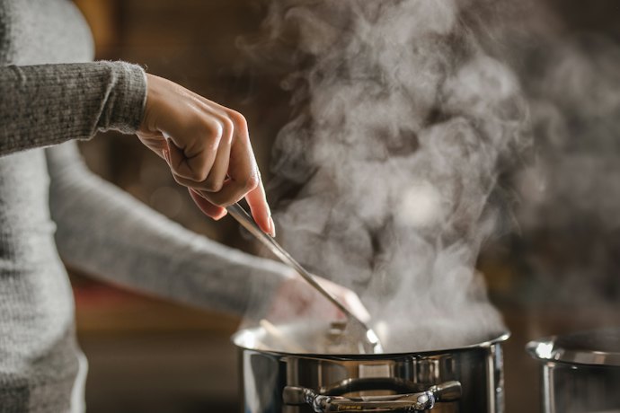 Pastikan bahannya anti minyak, anti air, atau tahan panas