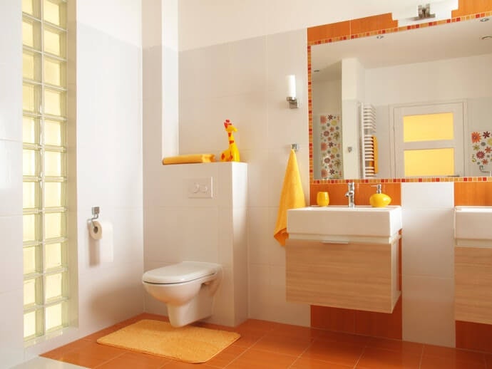 Cobalah mendesain interior kamar mandi