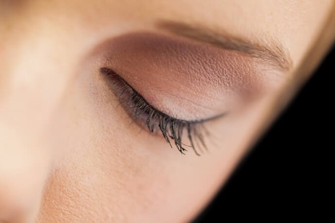 Cara menggunakan cream eyeshadow sebagai base eyeshadow