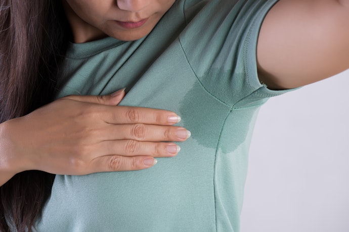 Pilih kombinasi produk deodoran dan antiperspiran yang efektif mengatasi keringat berlebih sekaligus bau ketiak