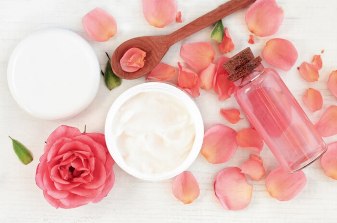 Gunakan produk dengan aroma favorit Anda