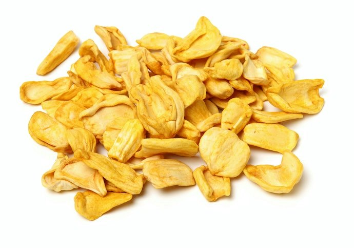 Pilih keripik nangka yang dimasak dengan vacuum frying bila Anda mau keripik yang empuk dan renyah