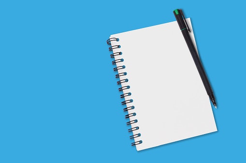 Gunakan binder ukuran A6 jika Anda butuh buku kecil untuk catatan harian