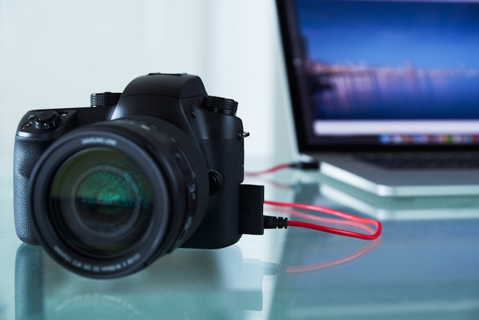 Cek koneksi kamera mirrorless Samsung
