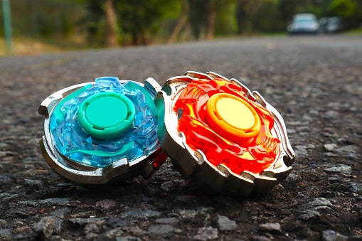 Pertimbangkan Beyblade jenis Balance jika Anda suka gaya bermain yang seimbang