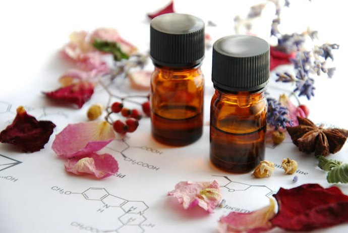 Ketahui perbedaan essential oil dengan carrier oil