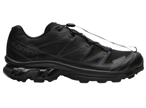 Pilih sepatu gunung dengan upper berbahan mesh atau Gore-Tex