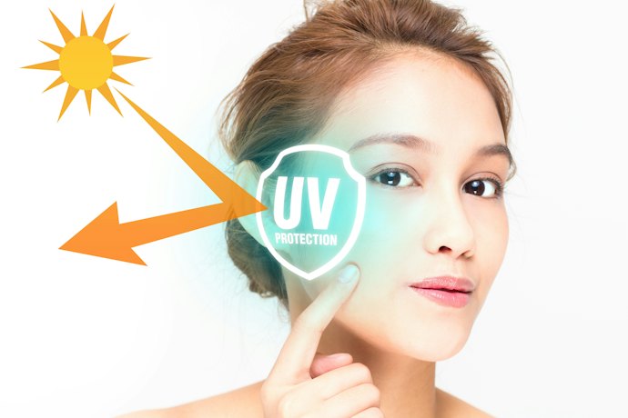 Pertimbangkan skin tint yang dilengkapi UV protection: SPF 30 dan PA+++