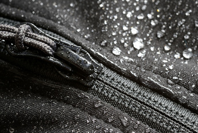 Pilih gaiters yang berbahan kuat dan tahan air