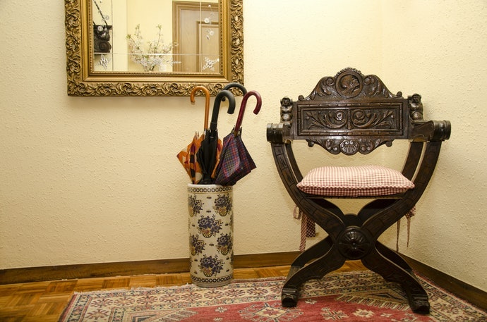 Cek kesesuaian desain dengan interior ruangan