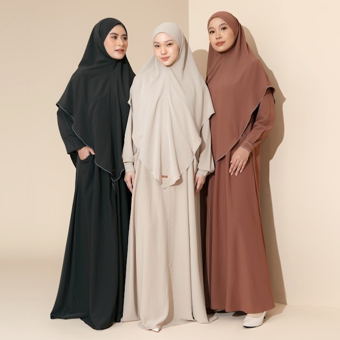 Agar tidak repot memilih hijab, pilih abaya yang dijual satu set