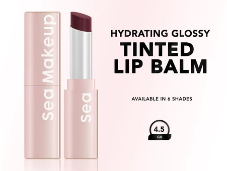 Pilih produk berlabel "tinted" untuk mendapatkan tampilan bibir merah