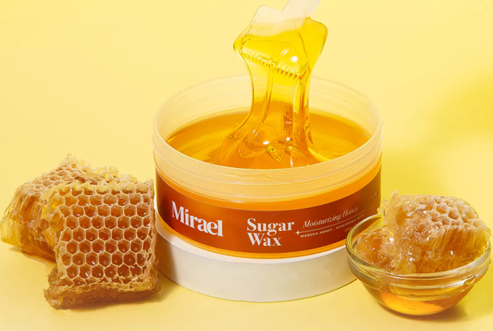 Pertimbangkan sugar waxing dengan tambahan madu untuk mendapat efek kulit lembut dan bebas iritasi