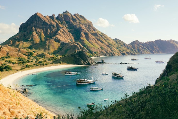 Pertimbangkan paket tour 3H2M Sailing Komodo untuk Anda yang mau mengunjungi Labuan Bajo selama 3 hari 2 malam