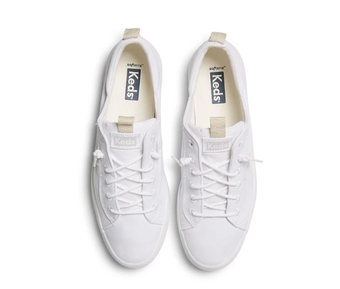 Ketahui tren terkini dari merek sneakers putih wanita yang bagus, seperti adidas, Keds, atau Adorable Project