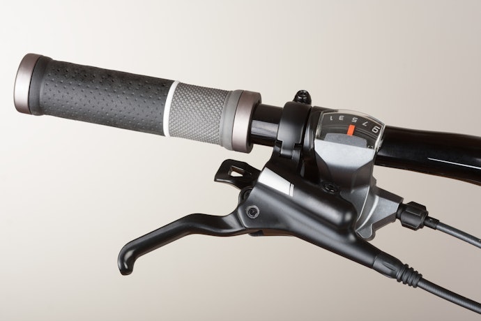 Untuk Anda penghobi serius, pilih sepeda lipat dengan sistem shifting gear