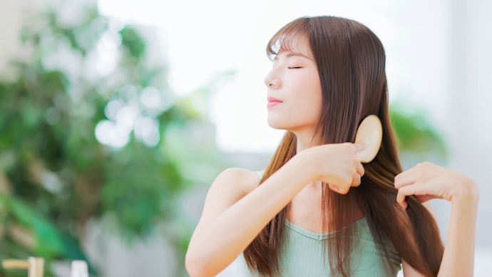Untuk mengembalikan kelembapan rambut, pilih hair creambath yang mengandung gliserol