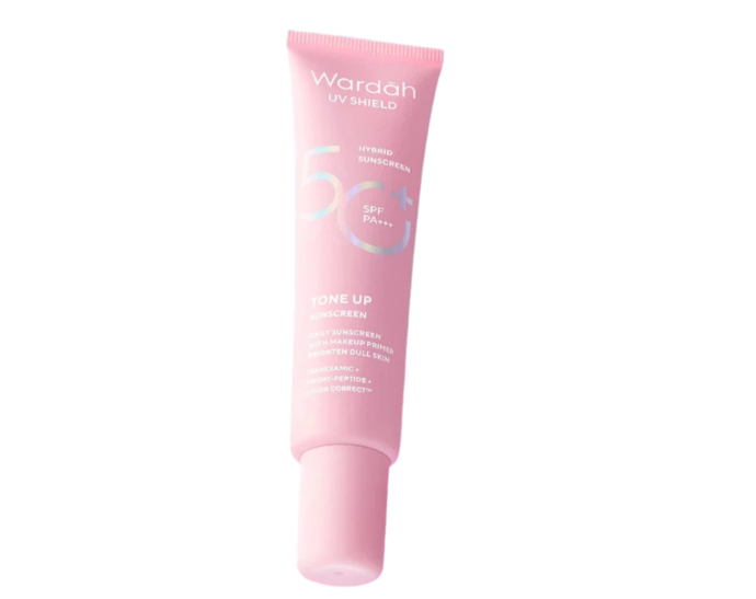 Utamakan sunscreen tone up dengan minimal SPF 30 PA+++ untuk memberikan perlindungan optimal