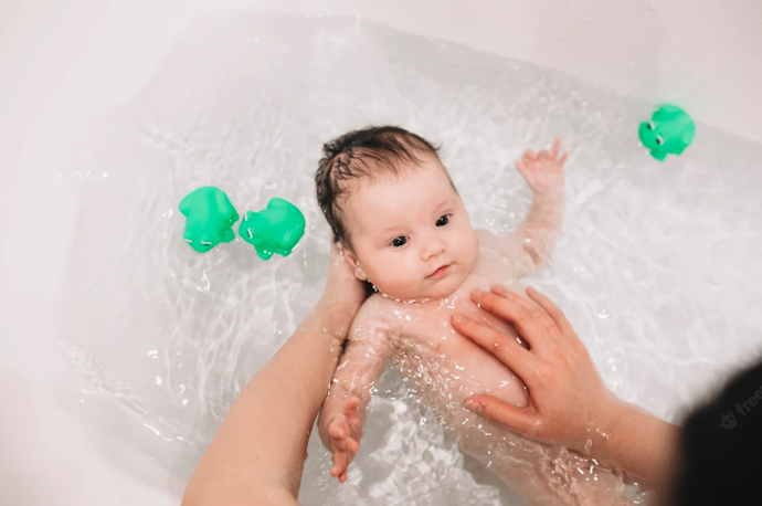 Jagalah kulit bayi yang masih sensitif dengan rangkaian produk Sebamed Baby supaya bebas dari ruam popok, gatal, dan iritasi