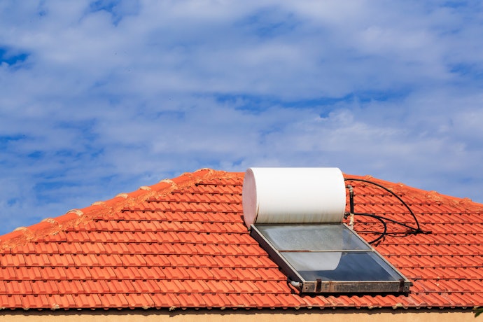 Untuk kebutuhan air panas yang tinggi, gunakan solar water heater