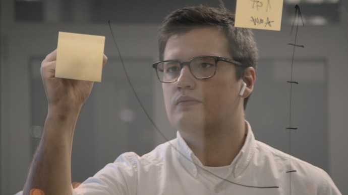 Untuk membuat memo, pilih sticky notes dengan ukuran 7 cm atau lebih besar