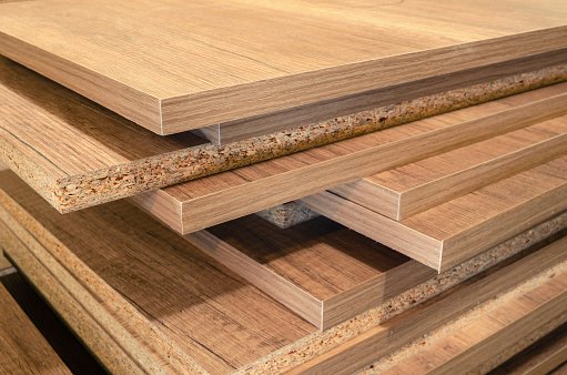 Untuk alternatif yang lebih terjangkau, gunakan frame MDF