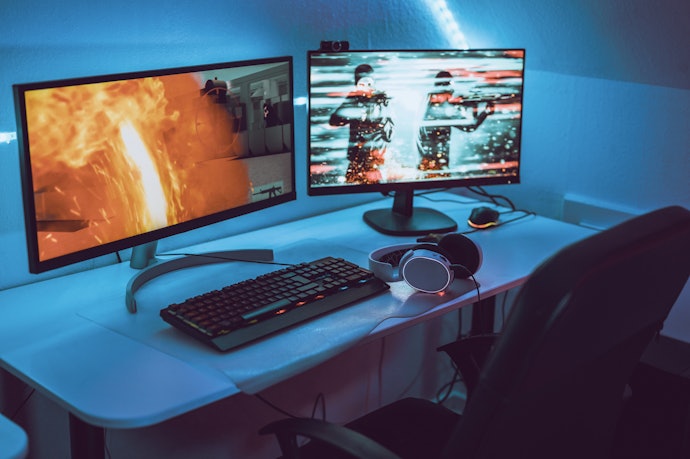 Monitor gaming biasanya mendukung FreeSync atau G-Sync; Pastikan saja resolusinya sesuai dengan kekuatan PC
