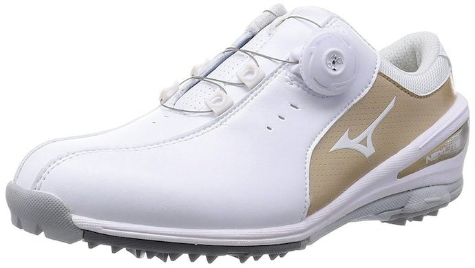 Gunakan sepatu golf tipe dial jika Anda ingin sepatu yang mudah dikencangkan dan dilepas