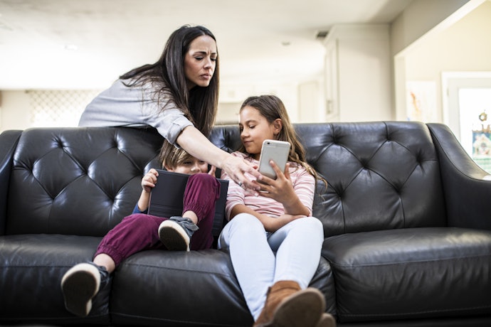 Untuk perangkat yang juga dipakai anak, pastikan adanya fitur parental control