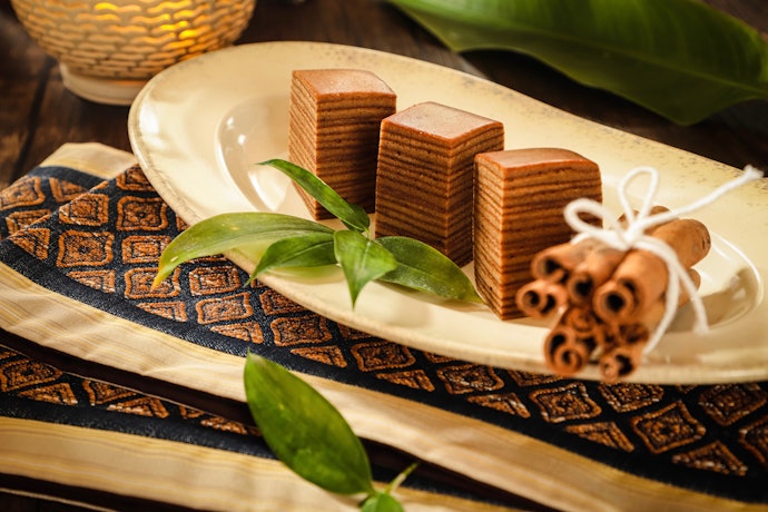 Cari lapis legit yang merupakan penganan khas daerah tertentu