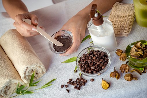 Pertimbangkan campuran bahan lain untuk hasil yang lebih efektif, misalnya olive oil, kunyit, atau susu