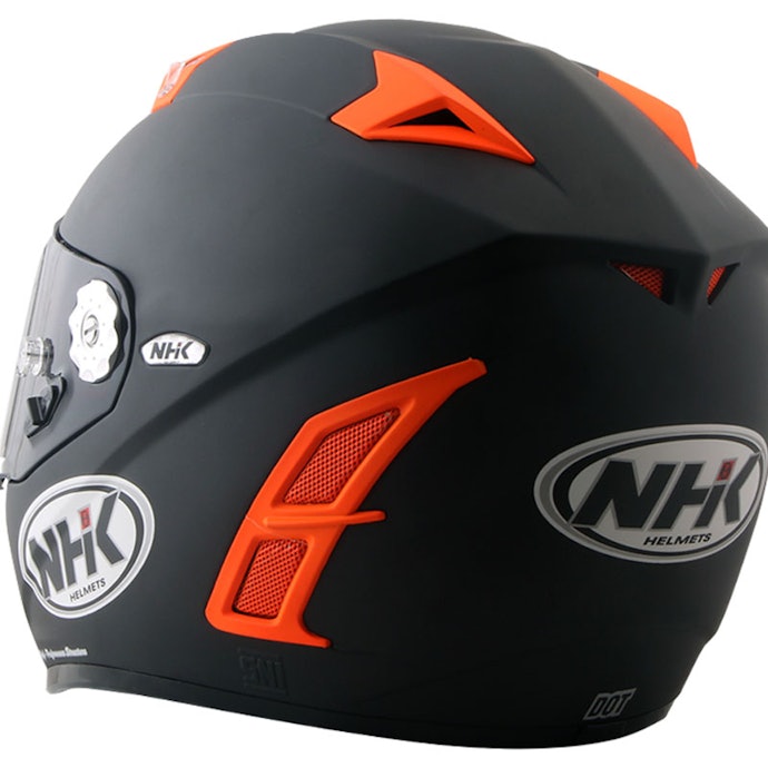 Untuk perjalanan jauh, pilih material helm thermo polymer yang lebih kukuh