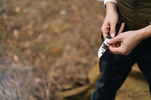 Ketahui hukum membawa dan memakai pisau outdoor