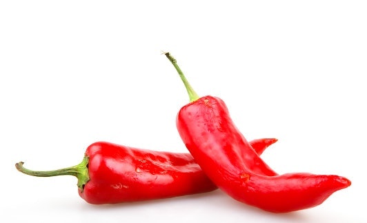 Bagi penyuka pedas, ada juga keripik usus balado atau pedas daun jeruk