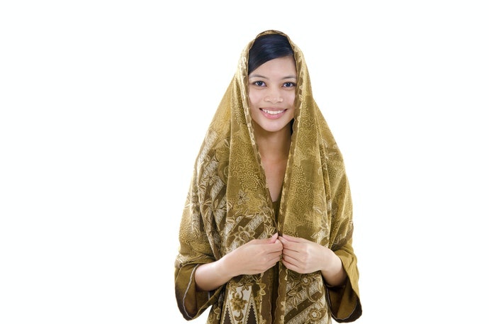 Pertimbangkan kebaya pink hijab dengan desain kekinian