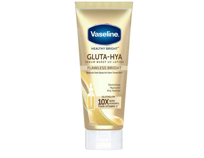 Untuk mencerahkan kulit, pilih seri Vaseline Gluta-Hya dengan kandungan serum yang lebih kuat atau seri brightening, seperti Healthy White, Healthy Bright, dan Superfood
