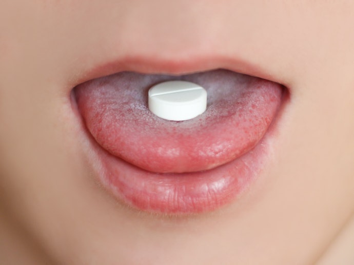 Pertimbangkan obat yang bisa diminum tanpa air saat bepergian