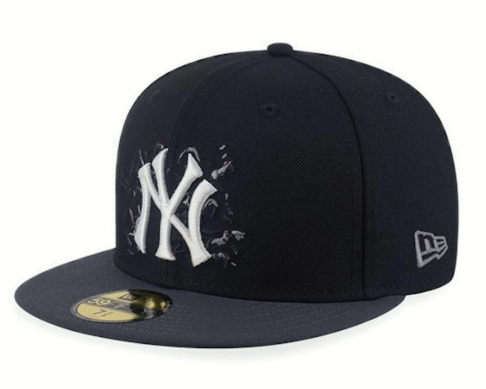 Sesuaikan bentuk visornya dengan gaya Anda: Curved brim seperti New Era 9FORTY atau flat brim seperti New Era 59FIFTY