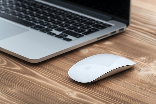 Lihat kompatibilitas mouse dengan OS Mac