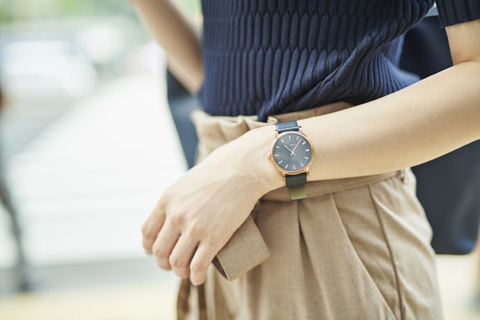Perhatikan strap-nya, sesuaikan preferensi Anda