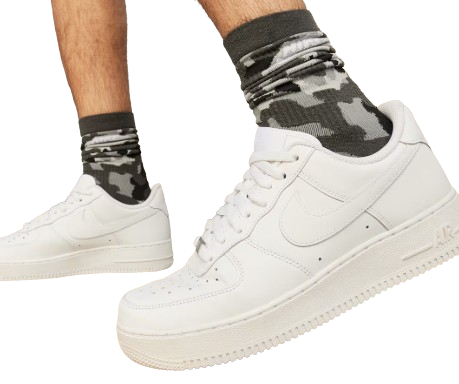 Untuk kualitas terbaik, cek juga sneakers putih pria dari merek luar yang original, seperti Nike dan Converse